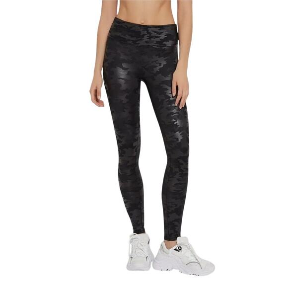SPANX Faux Leather Camo Leggings Black Camo Size Small - Picture 9 of 11